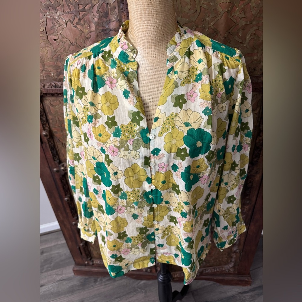 Trovata‎ Bird of Paradise Floral Blouse in multi color M
